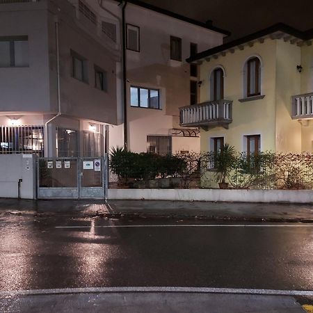 فندق Marconi House ميستر المظهر الخارجي الصورة